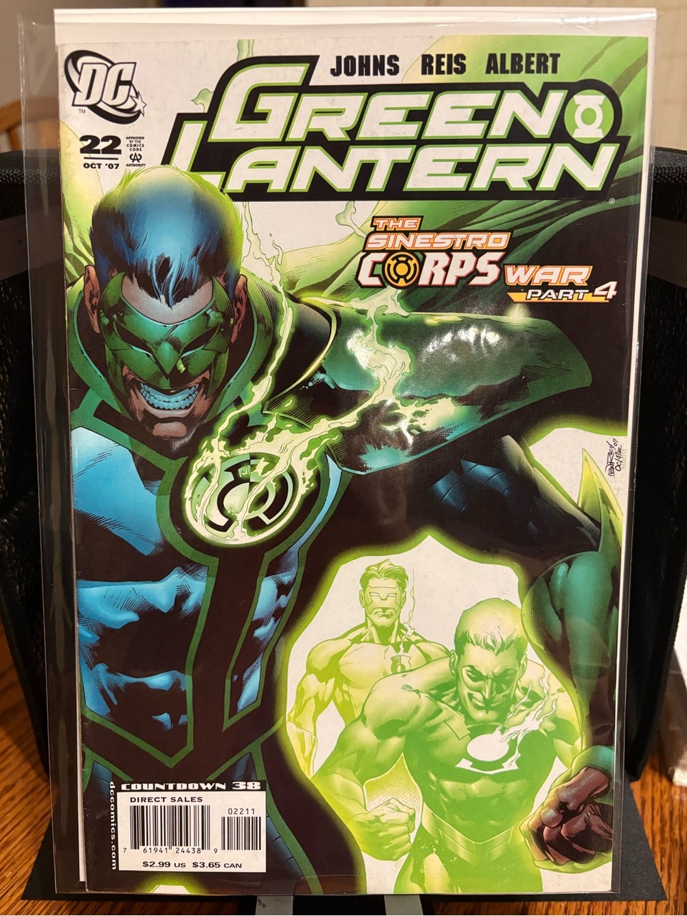 ✨5/$20✨ Green Lantern #22 Comic Book